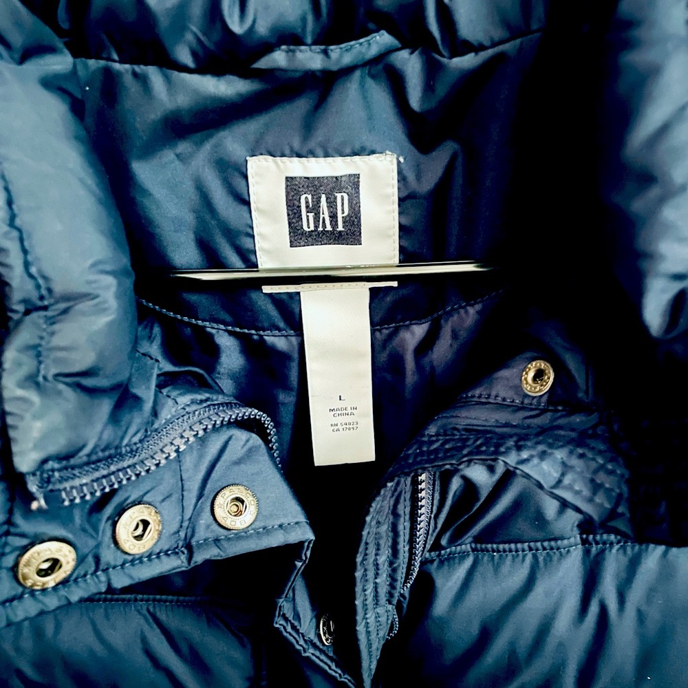 Women’s GAP winter vest